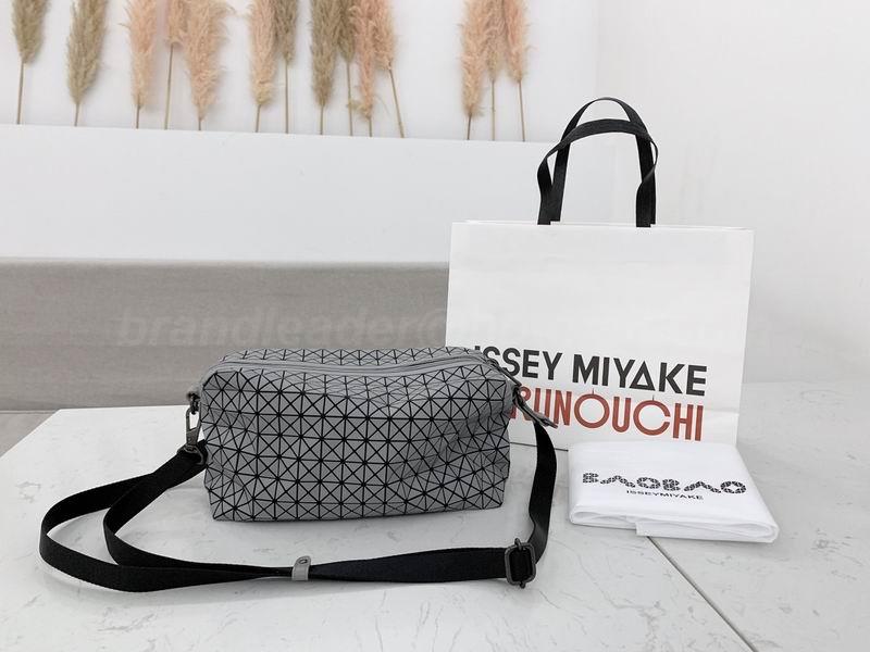 Issey Miyake Handbags 65